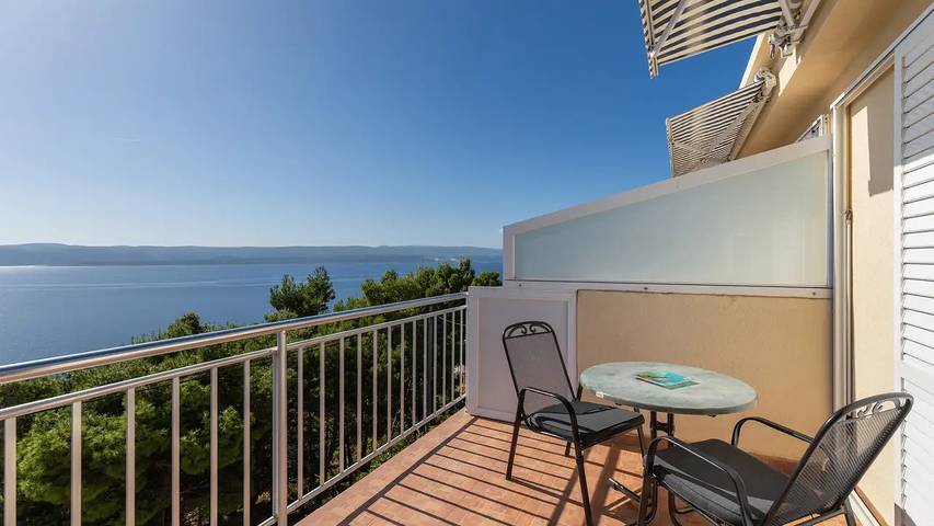 Ferienwohnung für 4 Personen, mit Terrasse in Marusici
