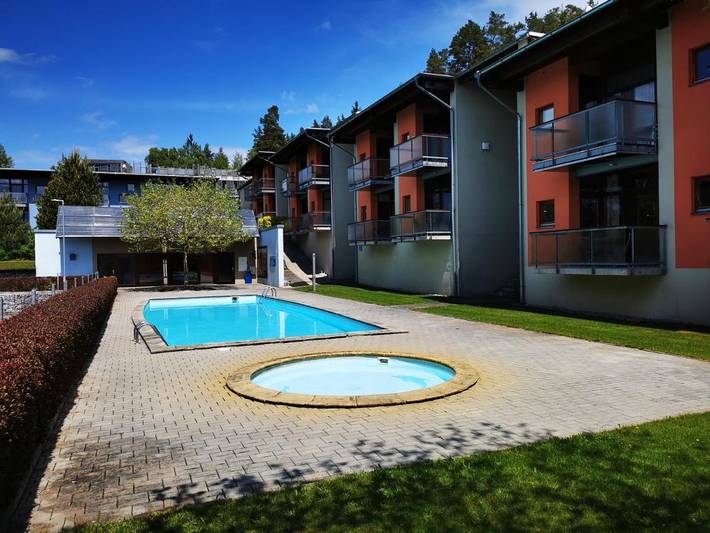 Ferienwohnung für 6 Personen, mit Pool und Seeblick sowie Garten und Ausblick in Lipno - 2