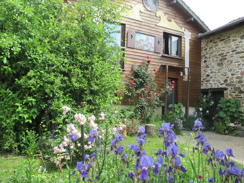 Le Jardin de la Forge - Chambre Bleuet in Saint-Hilaire-Bonneval, Région de Limoges