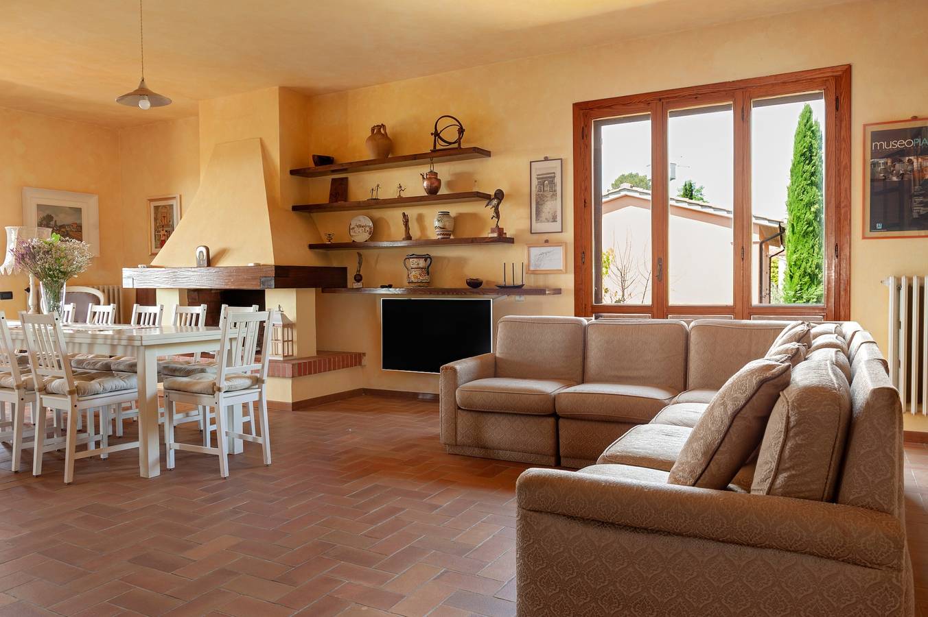 Villa con Piscina Privata, Wi-Fi e Aria Condizionata a Treggiaia in Pontedera, Pisa e dintorni