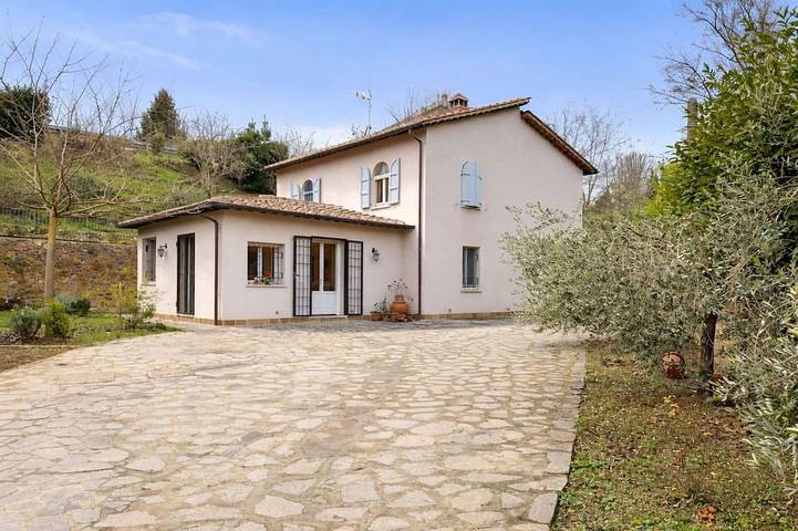Villa für 10 Personen, mit Whirlpool und Terrasse sowie Garten - 1