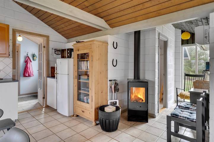 Amazing home in Tarm w/ WiFi and 2 Bedrooms in Skaven Strand, Ringkøbing Fjord
