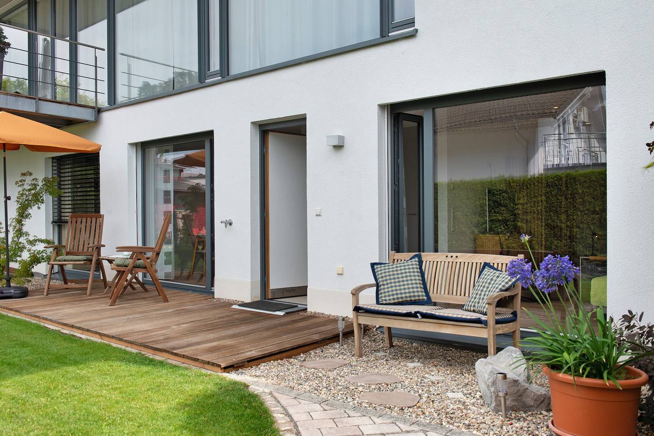 Ganze Wohnung, Ferienwohnung 'Meili's Haus' mit privatem Eingang, Terrasse und Garten in Unteruhldingen, Uhldingen-Mühlhofen
