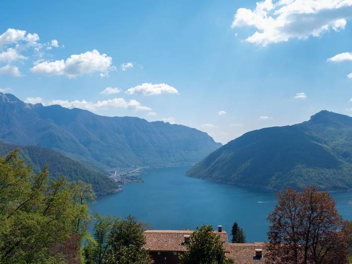 Ferienhaus für 8 Personen, mit Seeblick und Ausblick sowie Garten und Terrasse im Ticino - 2