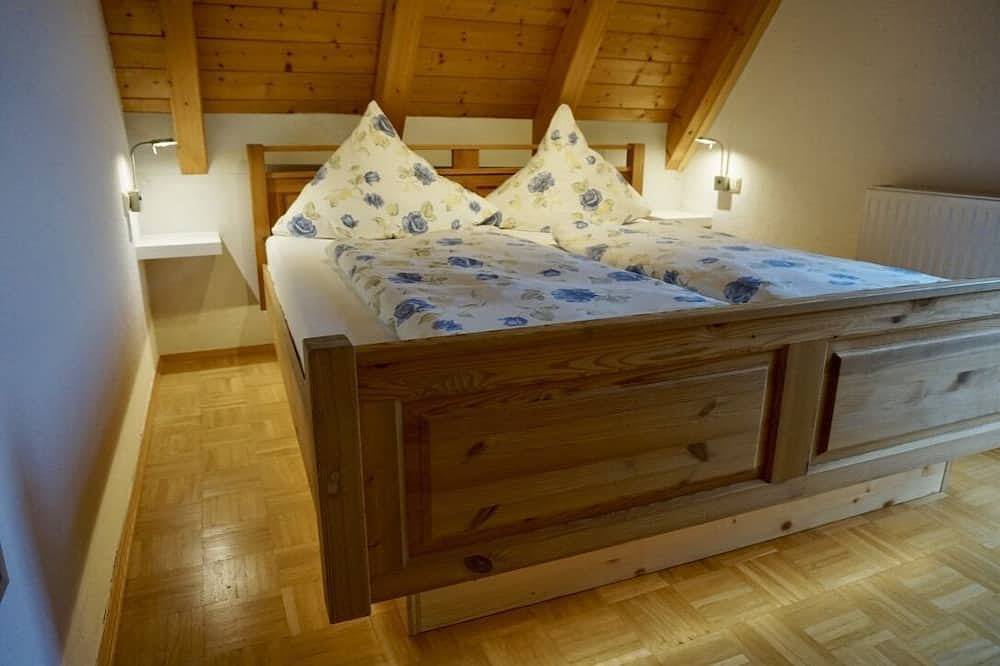 Ganze Wohnung, 3-Zimmer-Nichtraucher-Appartment mit großzügigem Balkon in Sugenheim, Fränkisches Weinland