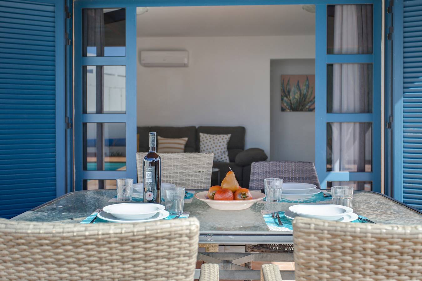 Casa "Villa Alegranza" con piscina privada, Wi-Fi, aire acondicionado, jardín y terraza in Playa Blanca, Yaiza