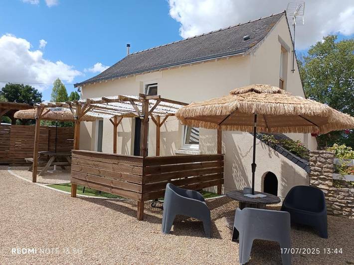 Location de vacances pour 6 personnes, avec sauna et jardin ainsi que piscine et vue à Précigné - 3