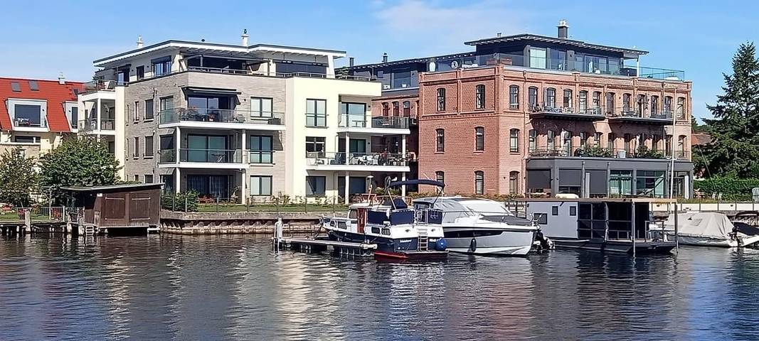 Ferienwohnung für 4 Personen, mit Seeblick und Balkon sowie Sauna in Malchow