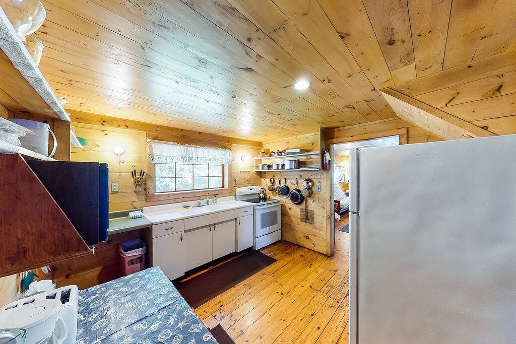 Glamping for 8 Guests in Lake Champlain, Vermont