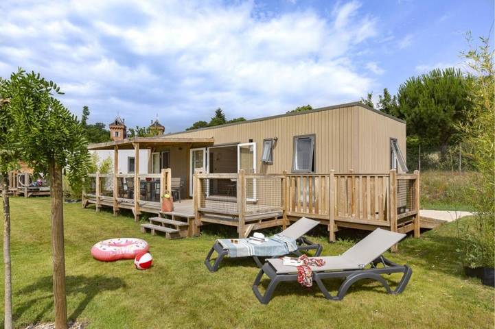 Location de vacances pour 6 personnes, avec jardin et piscine, animaux acceptés à Pierrefitte-sur-Sauldre