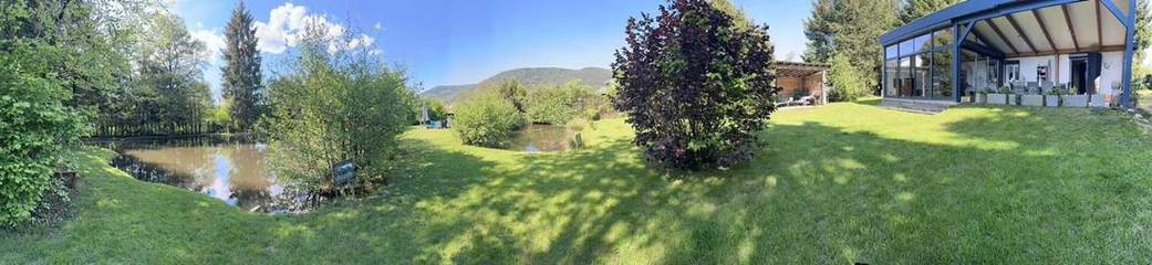 Gîte pour 6 personnes, avec vue sur le lac ainsi que vue et jardin, animaux acceptés à La Houssière