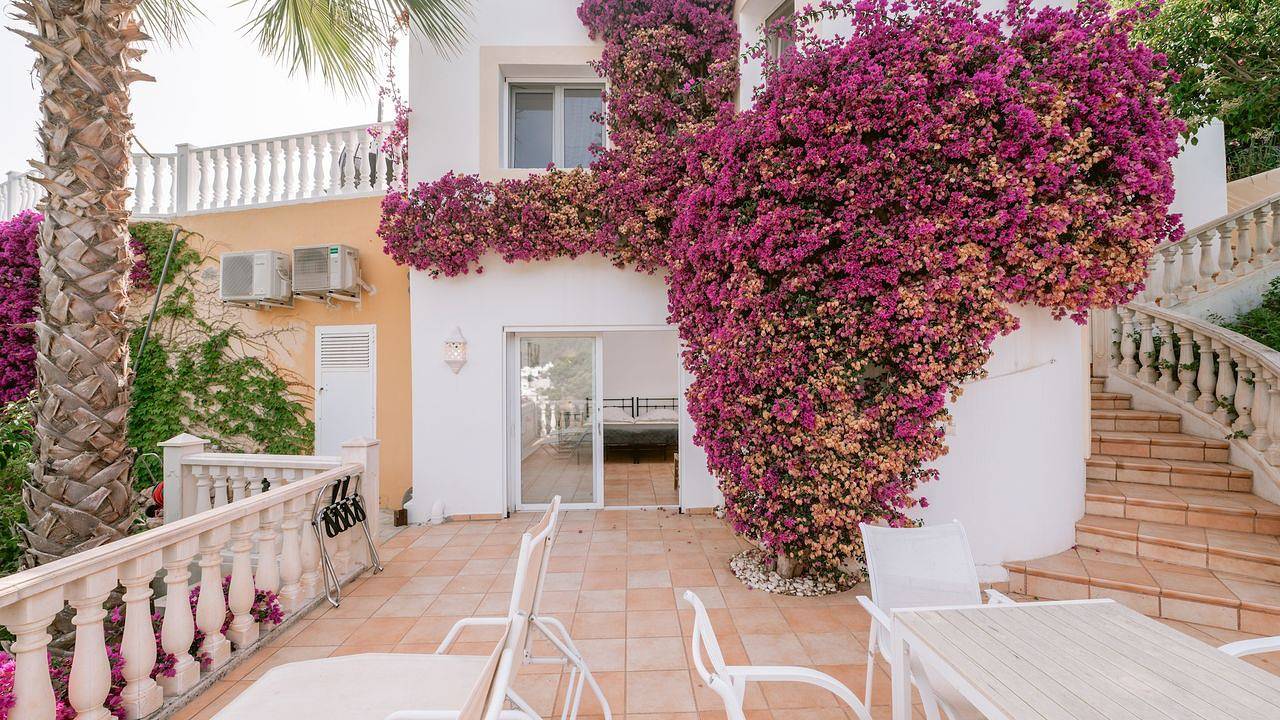 Chalet para 10 personas con balcón in Cala Llonga, Santa Eulària des Riu