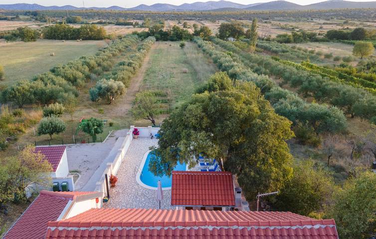 Ferienhaus für 6 Personen, mit Pool und Terrasse, mit Haustier in Općina Stankovci - 2