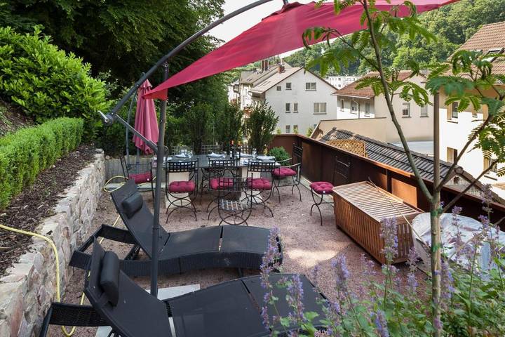 Ferienhaus für 8 Personen, mit Garten und Whirlpool in Wiesbaden - 2