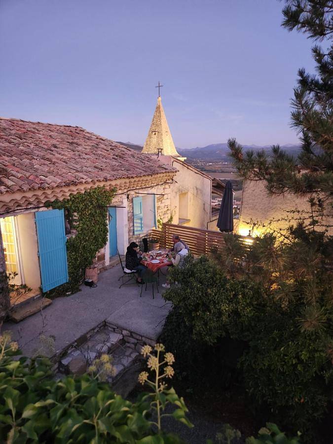 Les Bulles de Montfort - Wifi - Parking gratuit & Cuisine in Montfort, Région de Forcalquier