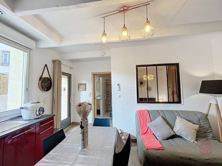Appartement entier, Appartement F2 Climatisé avec Terrasse à 100m des Thermes et du Centre de Lamalou-les-Bains in Lamalou-les-Bains, Région de Béziers