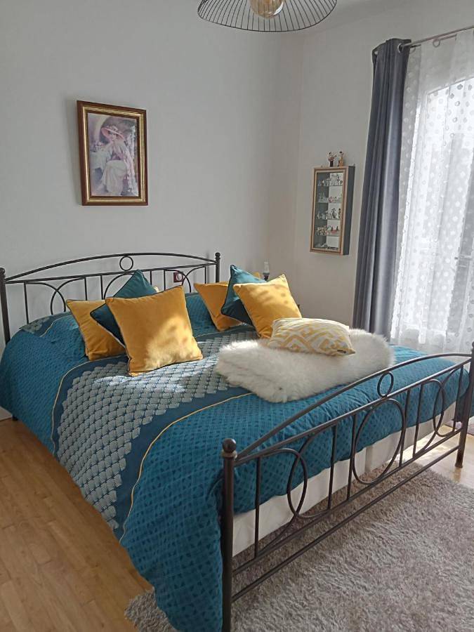 Maison d’hôte pour 2 personnes, avec Balcon et Terrasse ainsi que Jardin et Vue à Saint-Quentin-sur-Charente