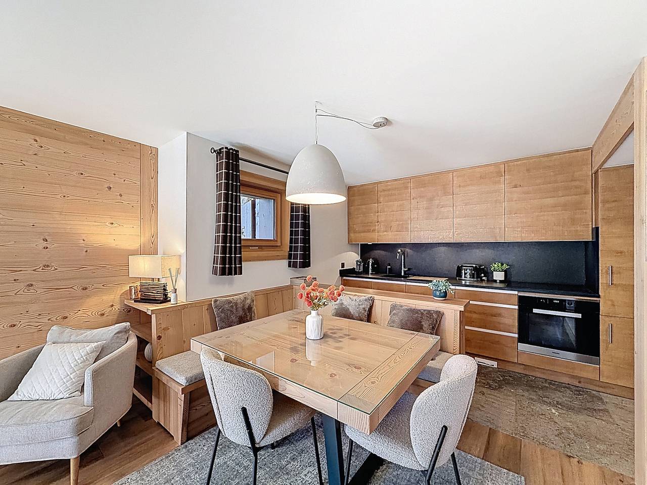 Entire apartment, 4-room apartment with terrace and Mont Blanc view in Combloux, Pays du Mont-Blanc