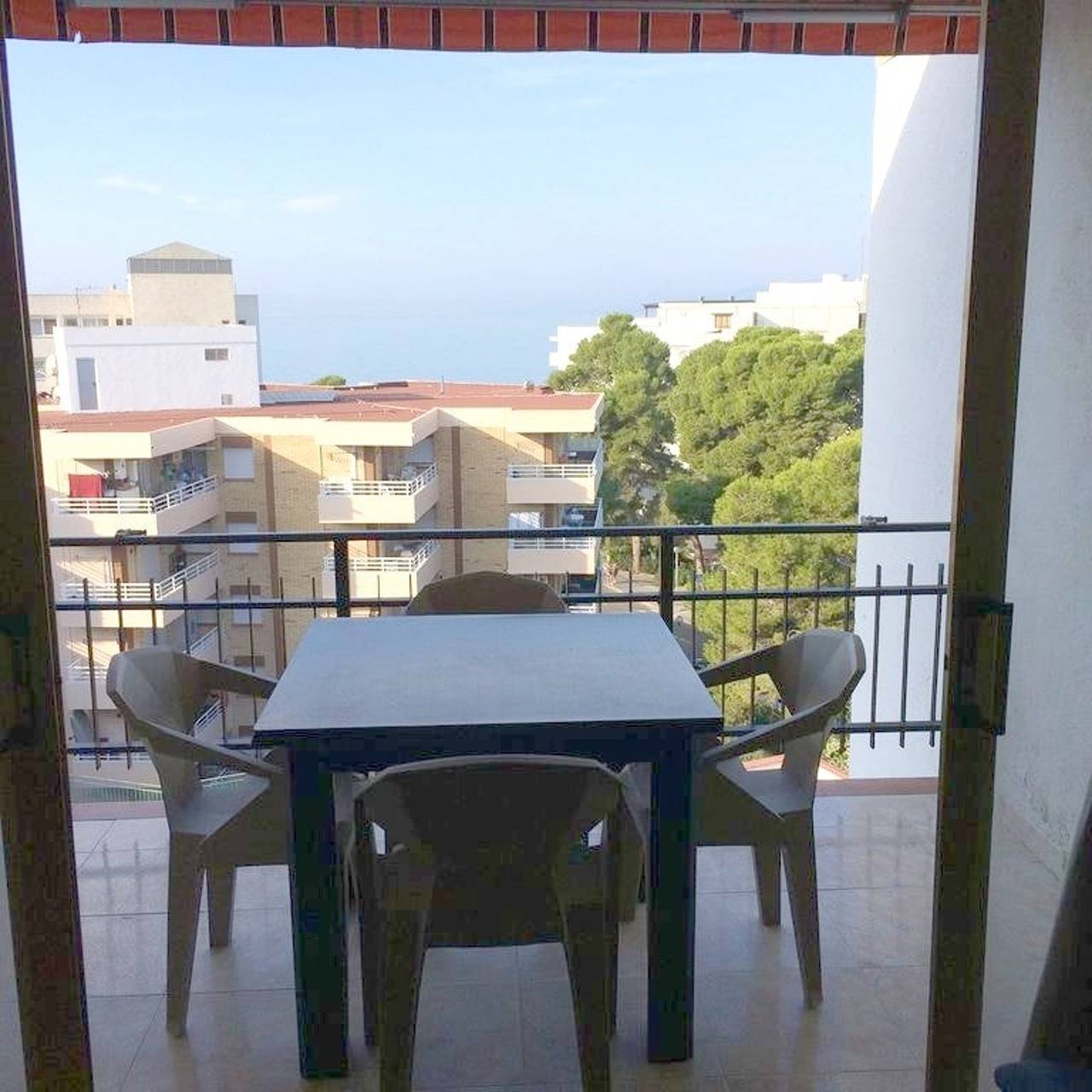 Studio entier, Studio panoramique avec terrasse vue mer à Salou - 35 m² in Salou, Costa Dorada