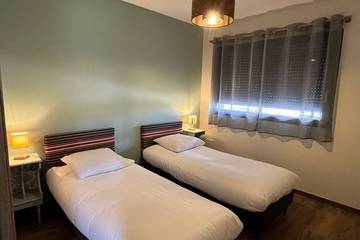 Gîte pour 2 personnes, avec jardin à Meximieux