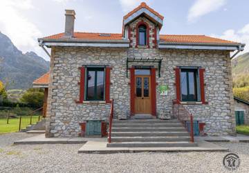 Gîte pour 2 personnes, avec jardin à Arignac