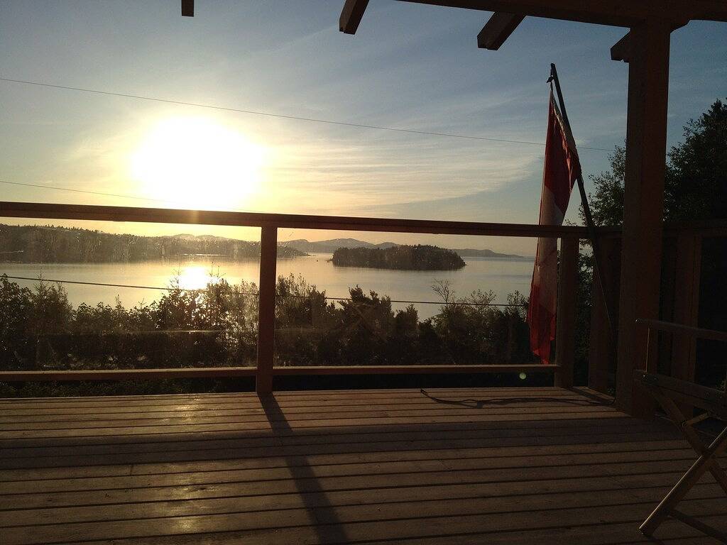 Cabin Rentals And Lodges for 6 Guests in Salt Spring Island Electoral Area, Victoria - Vancouver Island