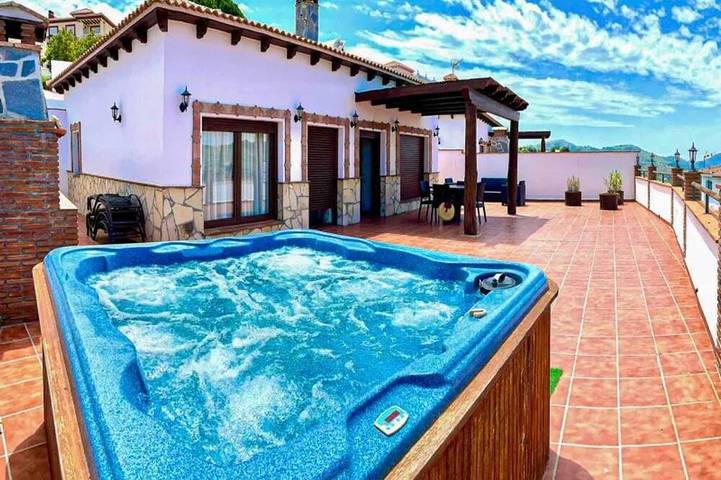 Villa für 4 Personen, mit Pool und Whirlpool - 1