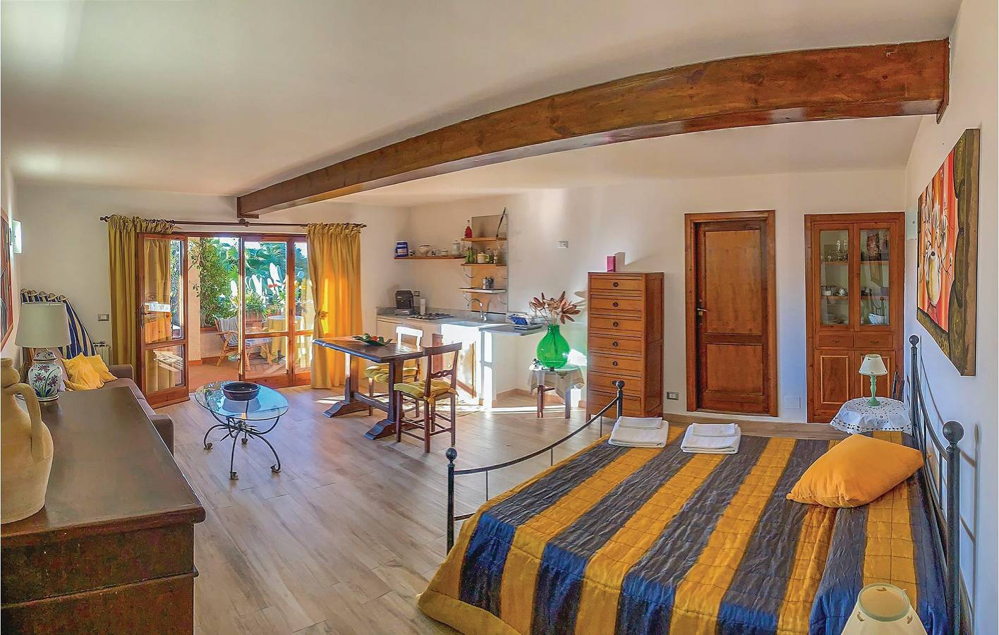 Geheel vakantieappartement, Zwembad met parkeerplaats en WiFi in Camaiore, Italiaanse Rivièra