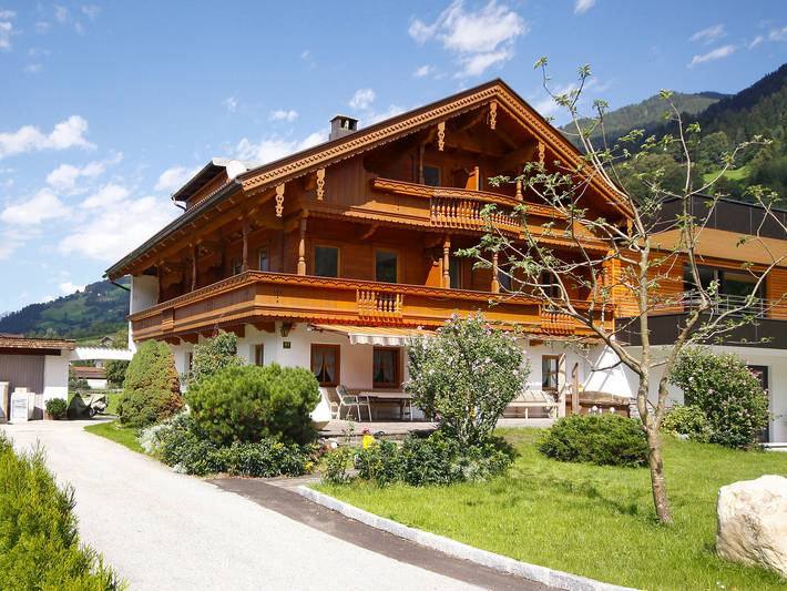 Ferienhaus für 11 Personen, mit Balkon und Ausblick sowie Garten - 1