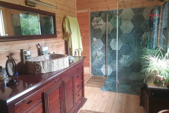 Location de vacances pour 6 personnes, avec jardin ainsi que jacuzzi et terrasse à La Haye-d'Ectot - 3