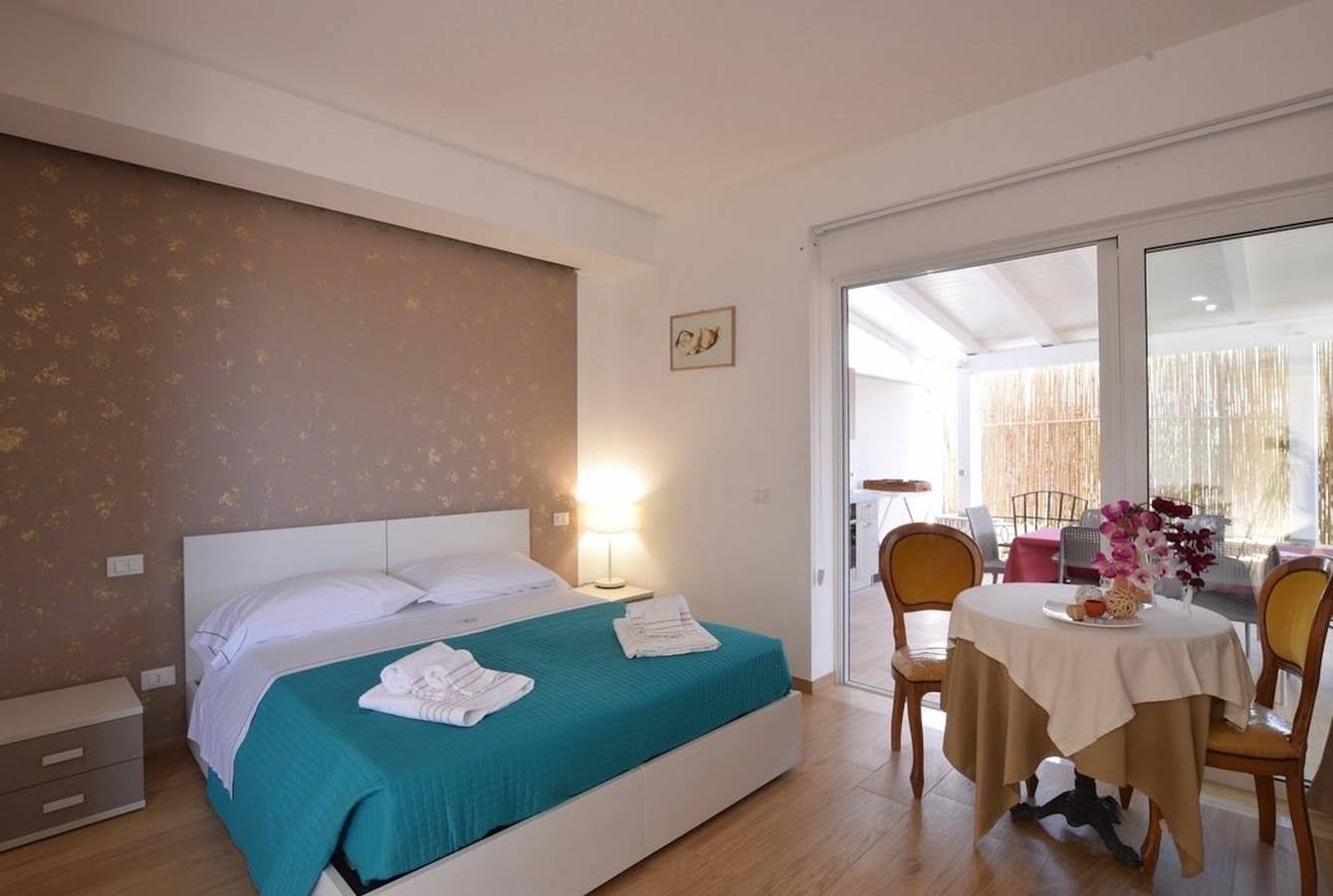 Appartement entier, Appartement spacieux à Pozzallo, vue mer, piscine partagée in Tegolaio, Pozzallo