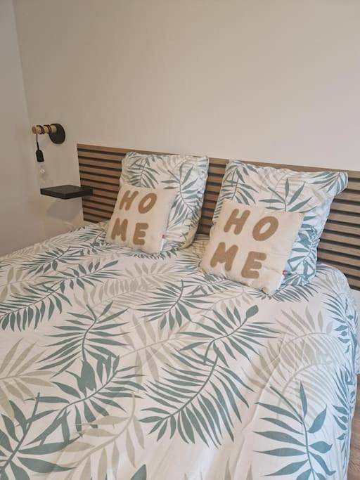 Appartement entier, One-Bedroom Apartment in Montceau-les-Mines, Région de Chalon-sur-Saône