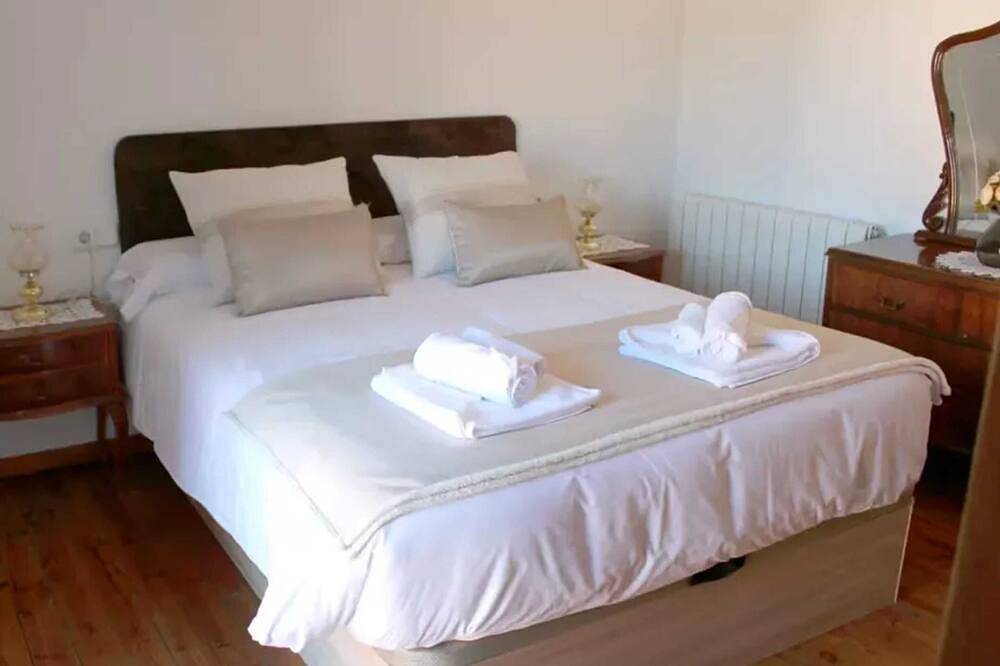 Homerez - Spacious House in Vinuesa with 160 m² in Vinuesa, Soria Province