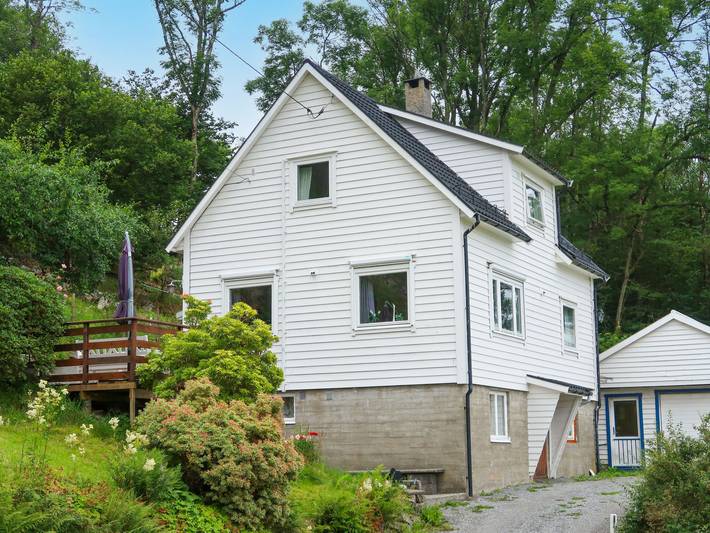 Ferienhaus für 6 Personen, mit Terrasse und Garten