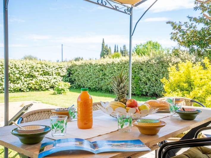 Location de vacances pour 6 personnes, avec jardin à La Crau
