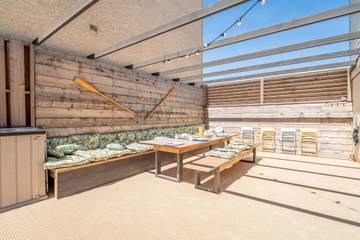 Chalet pour 4 Personnes dans Plage des Chalets, Gruissan, Photo 1