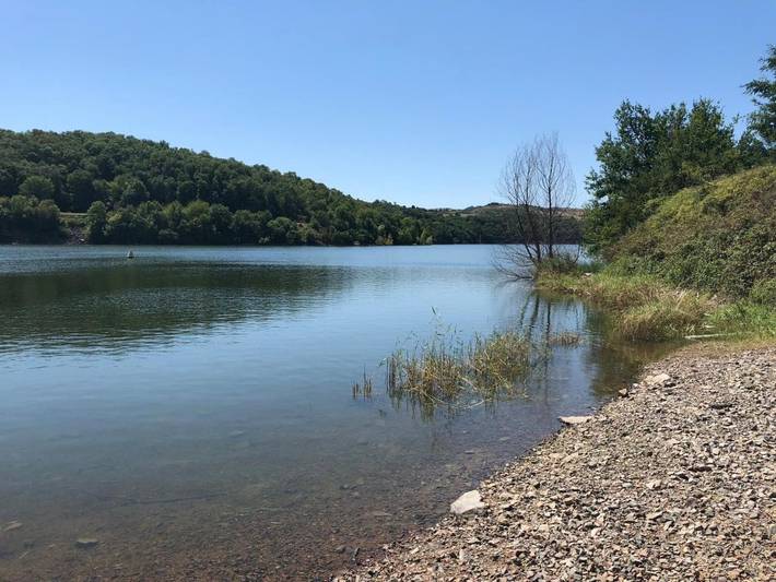 Location de vacances pour 4 personnes, avec terrasse et vue à Ambierle - 2
