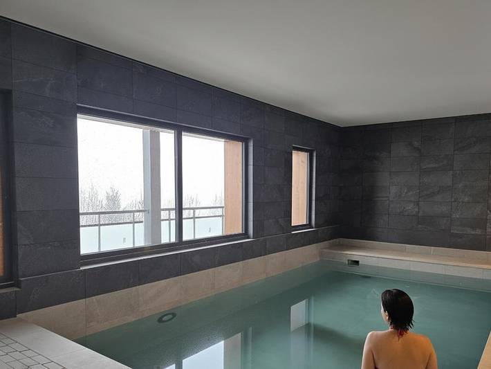 Camping pour 10 personnes, animaux acceptés