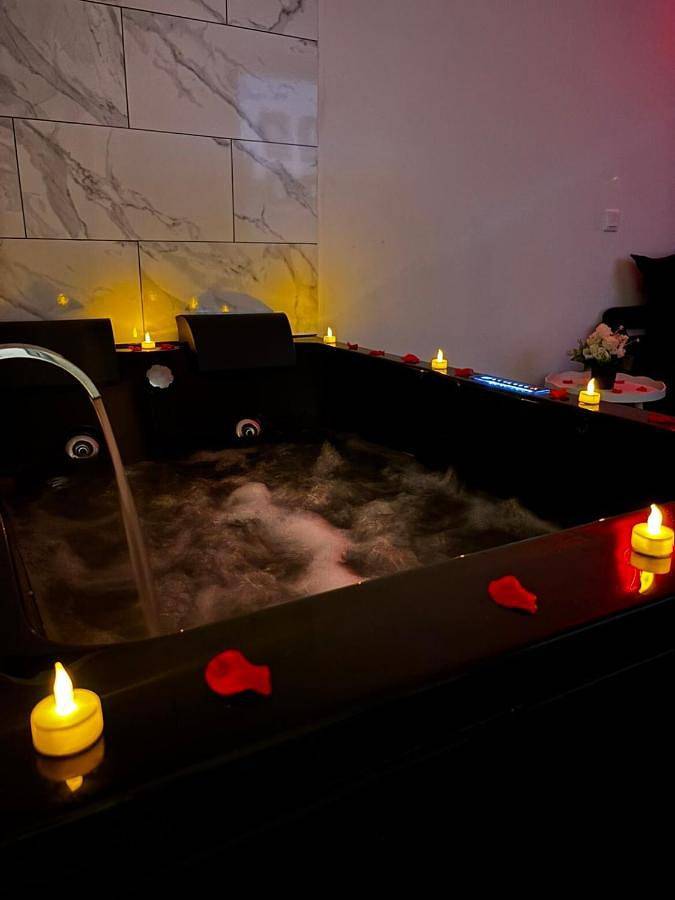 Gîte pour 2 personnes, avec Jacuzzi à Arbouans - 2