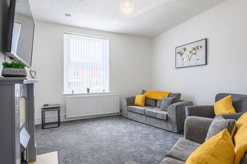 Glamping for 9 People in Leeds, West Yorkshire