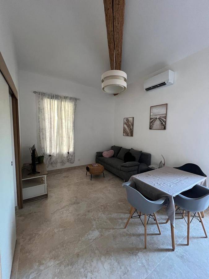 Gîte pour 3 personnes, avec Terrasse à Poussan - 4