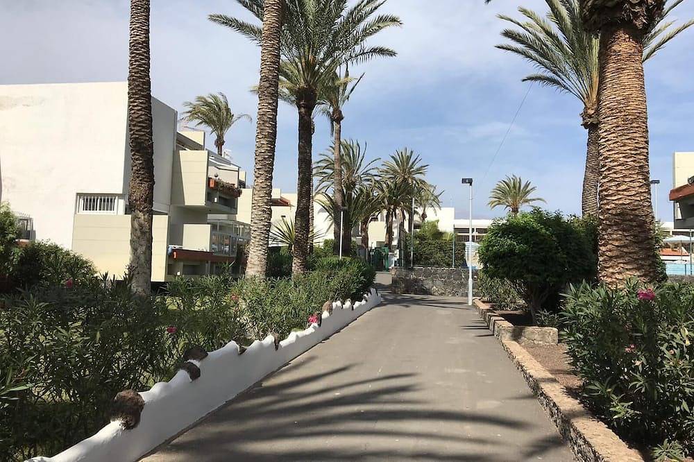 Apartamento entero, Primavera, Sunshine next to the Sea and all Amenities in Costa del Silencio, Arona 