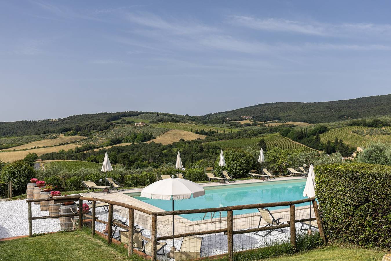 Appartamento intero, Appartamento 'Suite Mezzatorre' con piscina condivisa, Wi-Fi e aria condizionata in San Gimignano, Siena e dintorni