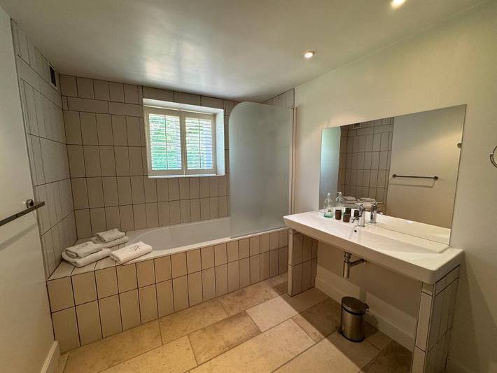 Chambre d’hôte pour 4 personnes, avec jacuzzi ainsi que jardin et piscine dans l' Aisne - 4