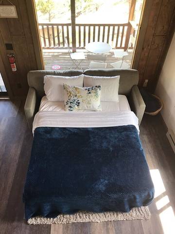 Log Cabin for 6 Guests in Teller County, Picture 3
