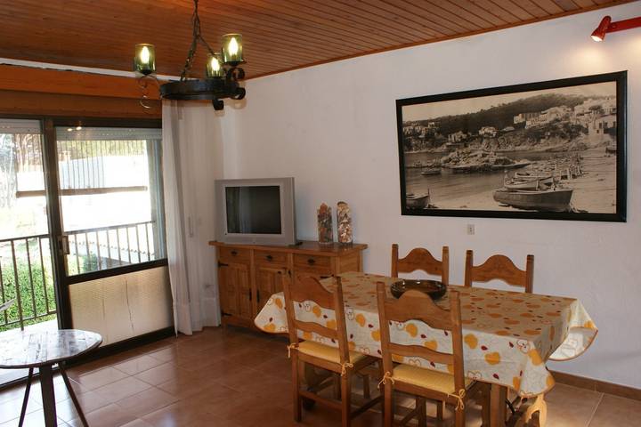 Gîte pour 6 personnes, avec terrasse dans Sant Martí d'Empúries - 4