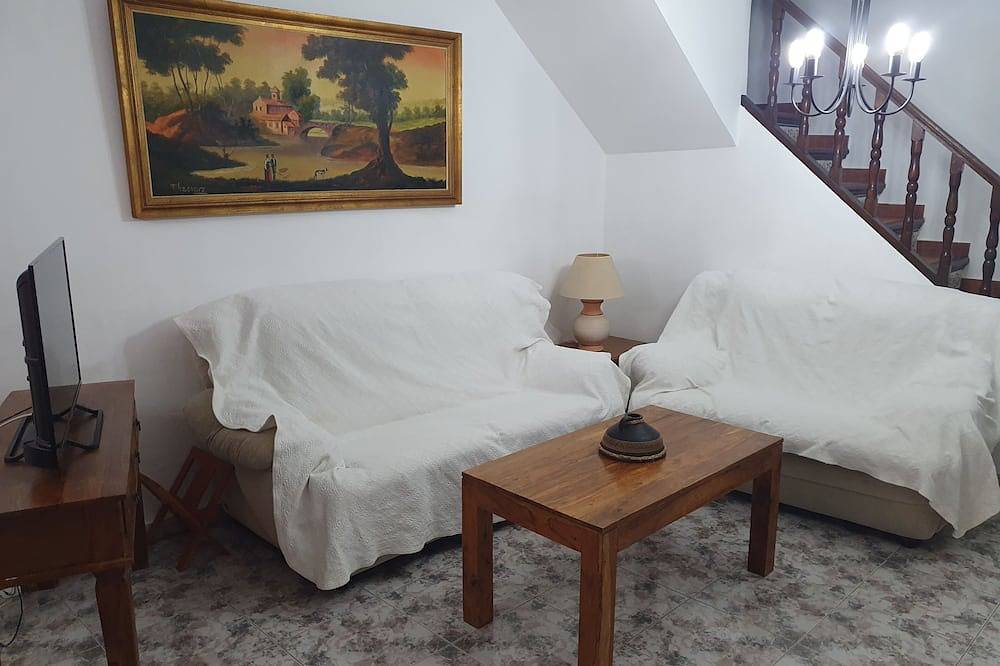 Fantastica Casa En Arriate, A 5 Km De Ronda Y A 10 Kms De Setenil De Las Bodegas in Arriate, Provincia de Málaga