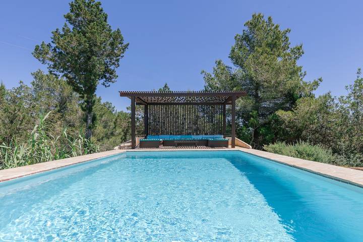 Charming Ibizan Finca with Pool in Santa Gertrudis for 10 Guests in Sant Joan de Labritja, Nordlige Ibiza