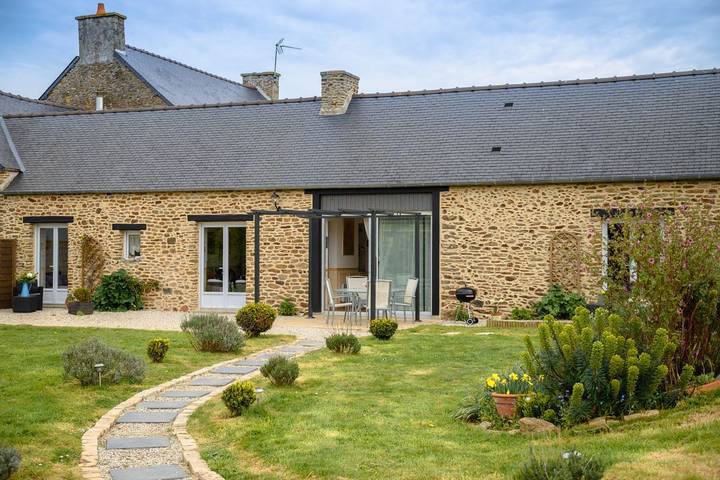 Gîte pour 4 personnes, avec jardin et vue dans Beaussais-sur-Mer - 2