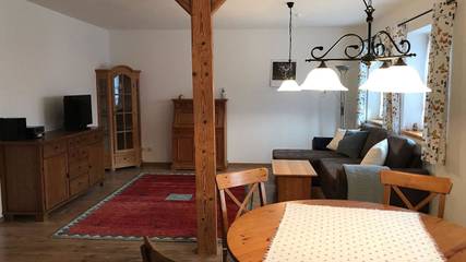 Ferienwohnung für 5 Personen, mit Garten und Terrasse in Tittmoning